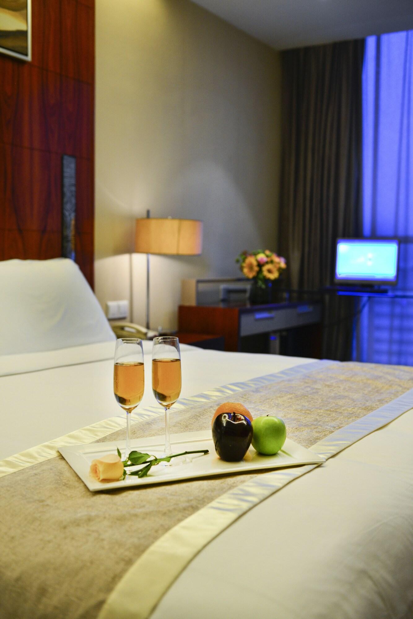 Yiwu International Mansion Hotel Exterior photo