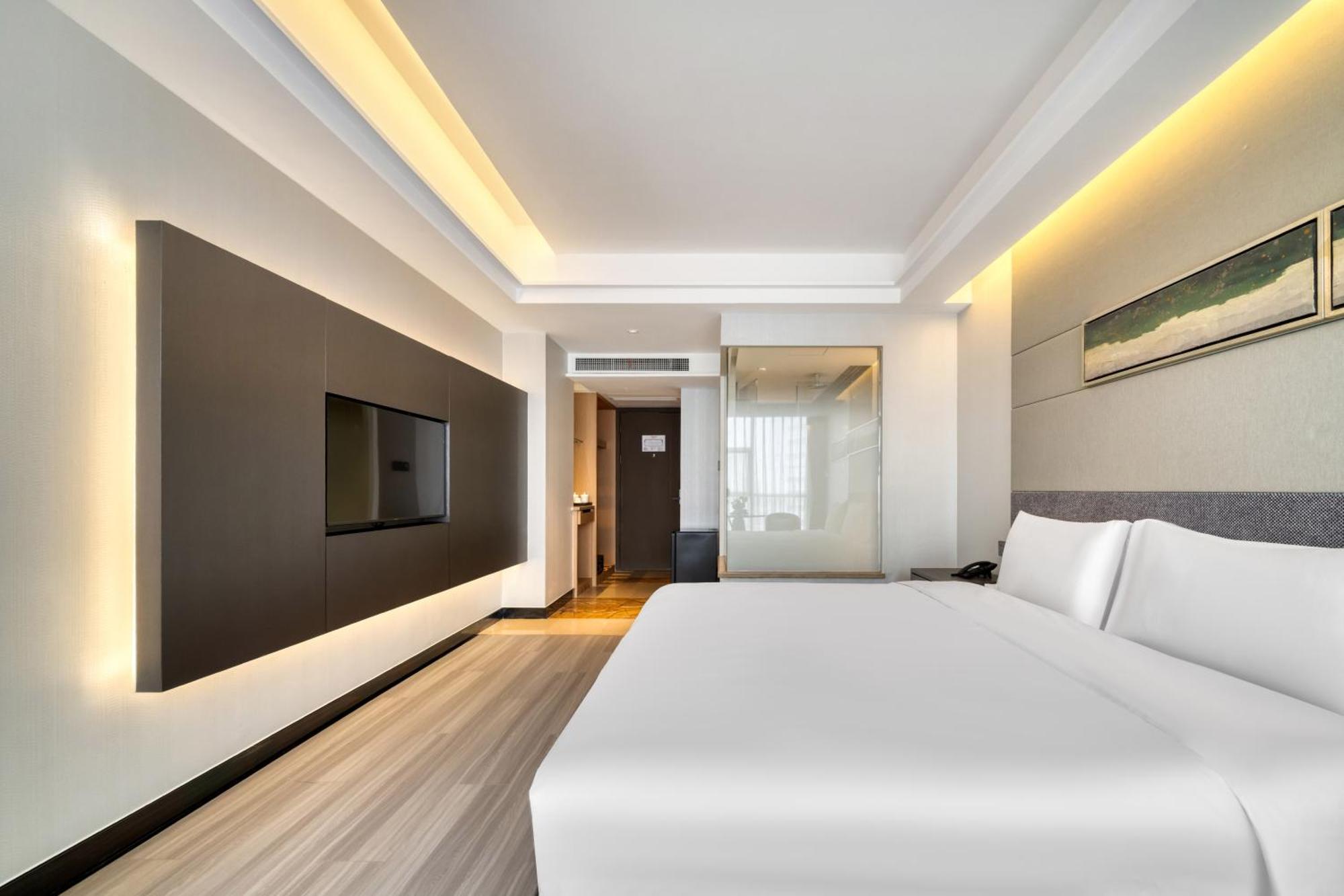 Yiwu International Mansion Hotel Exterior photo